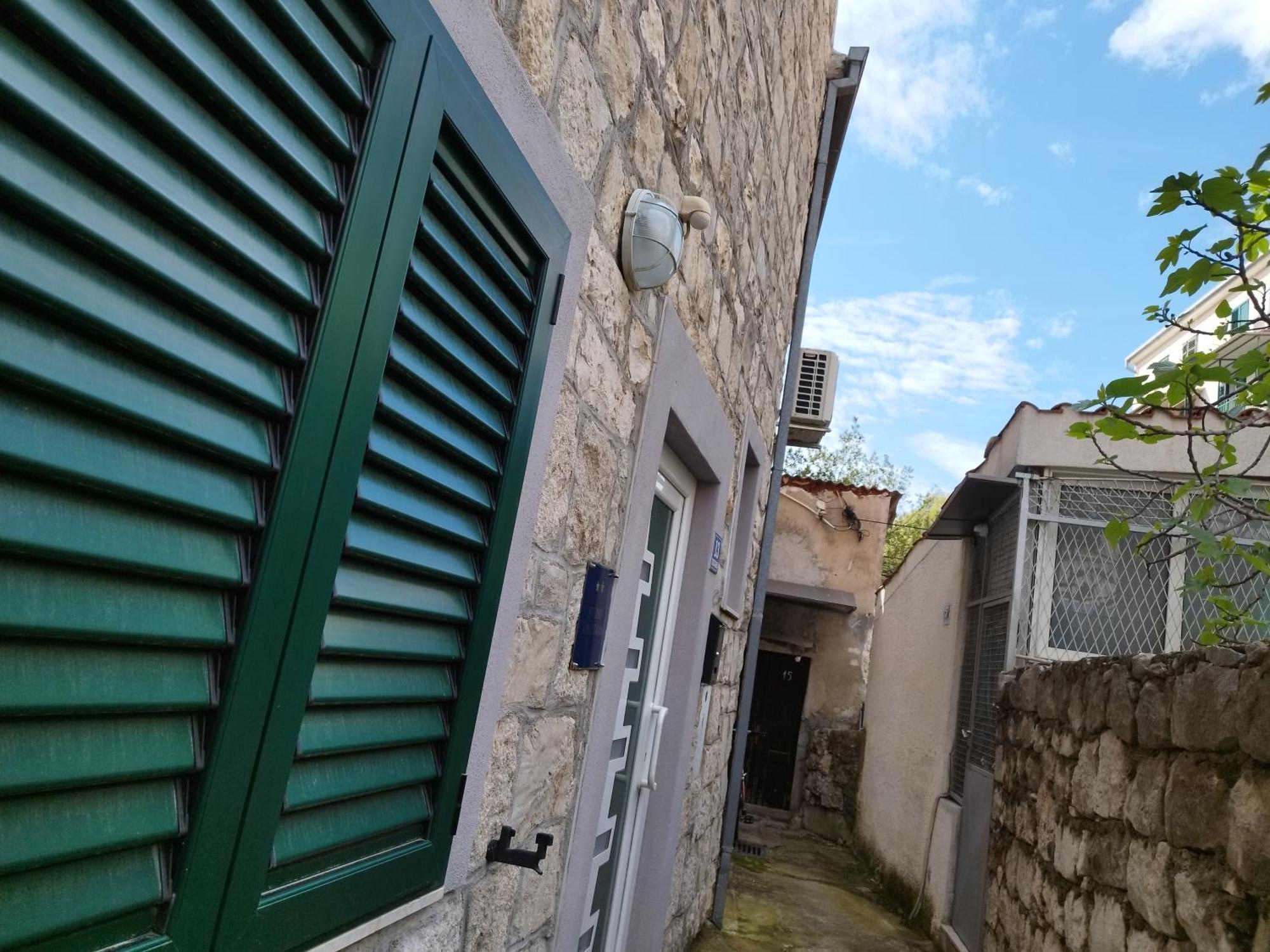 Guesthouse Lion Split Exterior photo